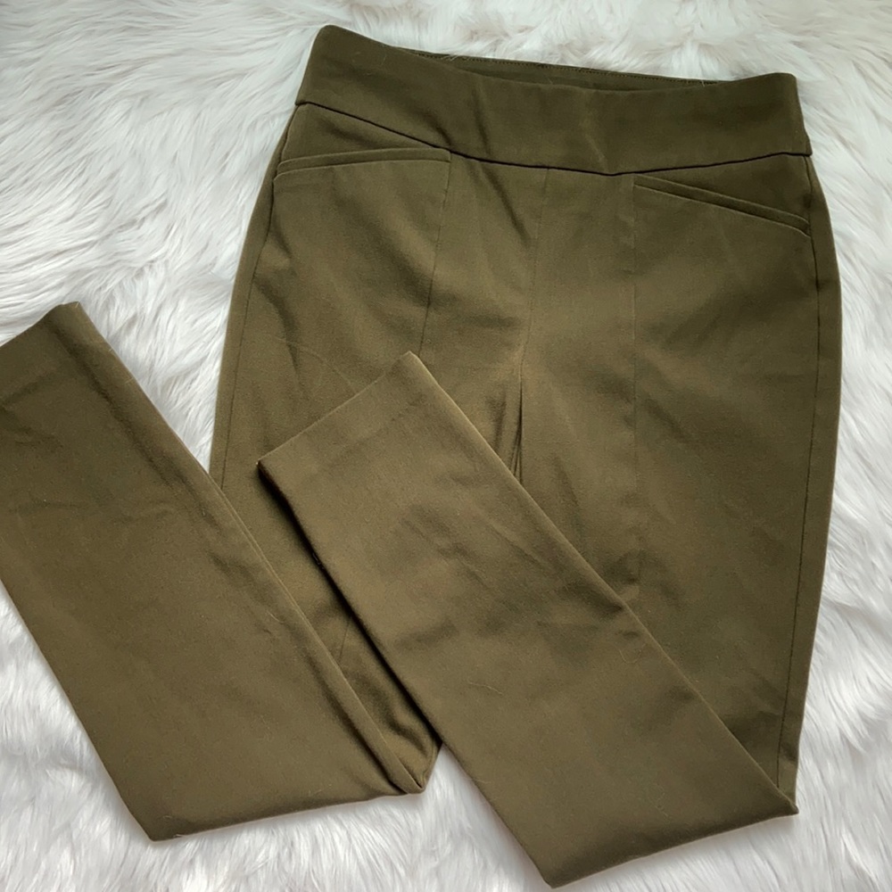 So Slimming by Chico’s 00 Regular fit army green polyester blend pants